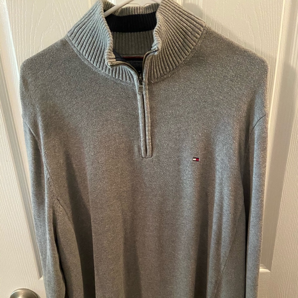 Tommy Hilfiger grey pullover